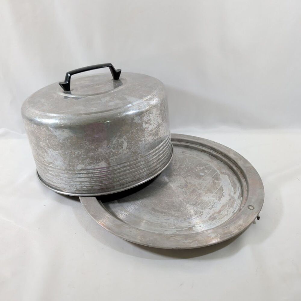 Vintage Regal Ware Aluminum Cake Carrier Cake Saver Covered Cake Keeper USA